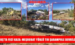 Muş’ta meşrubat yüklü tır devrildi