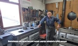 Unutulmaya yüz tutan meslek ustası yaptığı sobalarla içleri ısıtıyor