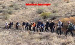 Oltu Doktorları Doğayla Buluştu: Damlıca Tepeleri’nde Keyifli Yürüyüş