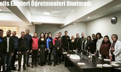 Erzincan Polisinden Öğretmenlere Anlamlı 24 Kasım Sürprizi