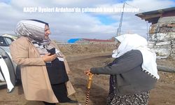 Ardahan’da MHP Kadın Kolları kapı kapı dolaşıyor