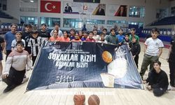Sokak basketbolu Hakkâri’de nefes kesti