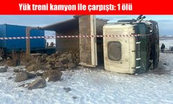 Yük treni kamyon ile çarpıştı: 1 ölü