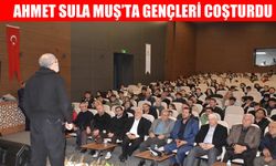 Muş’ta gençlerin içsel yolculuğu: Ahmet Sula “İnsana Yolculuk”u anlattı