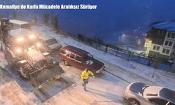 Kemaliye’de Karla Mücadele Aralıksız Sürüyor