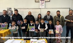 Yüksekova'da öğrencilere eğitim ve zeka oyunu seti ile kırtasiye malzemesi hediye edildi