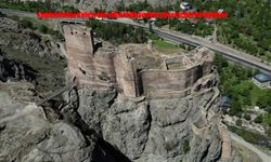 Bin Yıllık Engüzekkapı Kalesi, Tarihle Doğayı Aynı Noktada Buluşturuyor