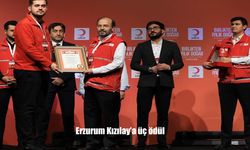 Erzurum Kızılay’a üç ödül