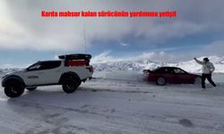 Erzurum’da karda mahsur kalan sürücü off-road ekibiyle kurtarıldı