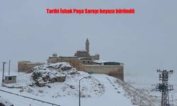 Tarihi İshak Paşa Sarayı karla birlikte kartpostala dönüştü