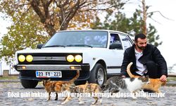 Gözü gibi baktığı 45 yıllık aracına kimseyi galoşsuz bindirmiyor