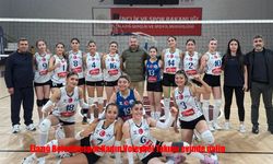Elazığ Belediyespor Kadın Voleybol Takımı evinde galip