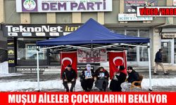 Muş’ta ailelerin bekleyişi devam ediyor