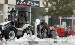 Kar kütlesinin altında kalarak hayatını kaybeden genç kız son yolculuğuna uğurlandı