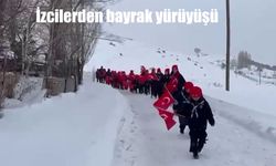 İzcilerden bayrak yürüyüşü
