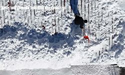Bitlis’te Çatılarda Tehlikeli Kar Temizliği