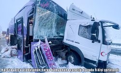 Kars'ta yolcu otobüsü ile kargo kamyonu çarpıştı: 9 yaralı