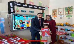 Kaymakam Akköz, Arpaçay’da karne sevincine ortak oldu