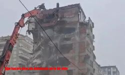 Diyarbakır’da ağır hasarlı bina 30 saniyede çöktü