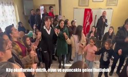 Köy okullarında müzik, oyun ve oyuncakla gelen mutluluk