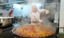 Erzincan’da İhtiyaç Sahiplerine Günlük 3 Çeşit İftar Yemeği Ulaştırılıyor