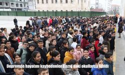 Depremde hayatını kaybedenler Elazığ’daki okullarda anıldı