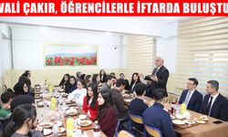 Muş Valisi Çakır, Fen Lisesi öğrencileriyle iftarda buluştu