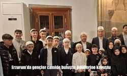 Erzurum’da gençler camide buluştu; ödüllerine kavuştu