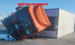 Bingöl’de tır devrildi: 1 yaralı