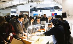 ARÜ Rektörü Emiroğlu, iftarda öğrencilerle buluştu