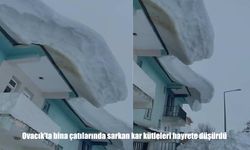 Ovacık’ta çatılardan sarkan dev kar kütleleri dikkat çekti