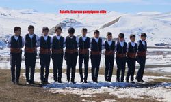 Aşkale’nin halk oyunları ekibi Erzurum’da zirveye çıktı