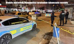 Adana’da durakta silahlı saldırı: 25 yaşındaki genç ağır yaralandı