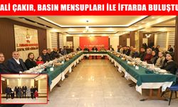 Vali Avni Çakır, Muş basınıyla geleneksel iftar sofrasında buluştu