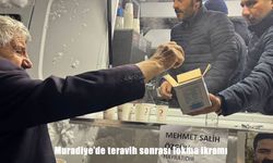 Muradiye’de teravih sonrası lokma ikramı
