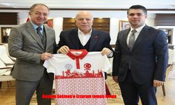 Başkan Sekmen’e Erzurumspor Temalı Jest