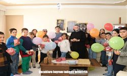 Oltu’da çocuklara bayram sürprizi: Evini açtı, gönülleri ısıttı