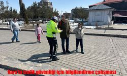 Kars’ta trafik güvenliği için sürücü ve yayalara bilgilendirme
