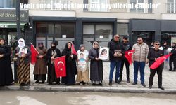 Vanlı anne gözyaşlarıyla konuştu: "Kalem yerine silah verdiler"