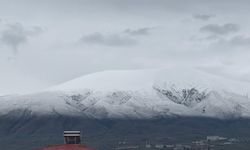 Iğdır’da Nisan Karı: Dağlar Yeniden Beyaza Büründü