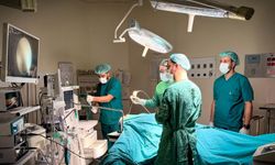 Yüksekova Devlet Hastanesi’nde Endoskopik Yöntemle Başarılı Burun Ameliyatı