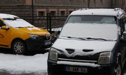 Ardahan’da Nisan Ayında Kar Sürprizi: Kent Beyaza Büründü