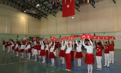 Erzurum Oltu’da 23 Nisan Coşkusu Öğrenci Gösterileriyle Kutlandı