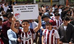 Elazığspor’dan anlamlı ziyaret: Ağlayan öğrenci kaptanla buluştu