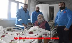 Yaşlı Kadının Yüzünü Güldüren Destek