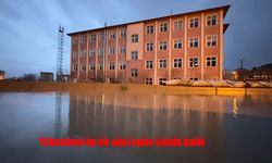 Hakkari Yüksekova’da sağanak okul bahçesini sular altında bıraktı