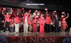 Minik öğrencilerden 23 Nisan’a renkli kutlama programı