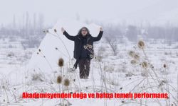 Akademisyen Mehmet Kavukcu’dan Doğa ve Hafıza Temalı Performans