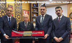 Erzurum Heyetinden Devlet Bahçeli’ye Osmanlı Döneminden Kılıç