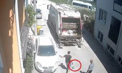 Bursa’da temizlik işçileri çöp toplarken futbol topuyla eğlendi